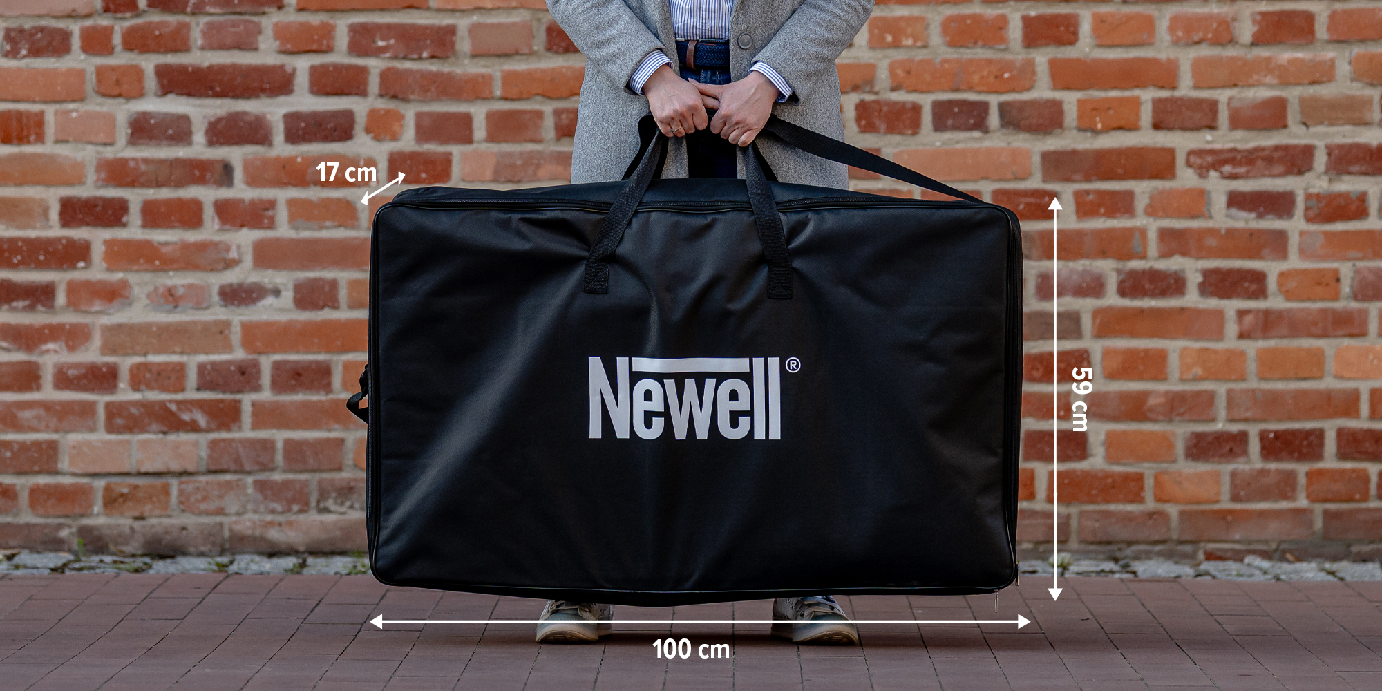 Zestaw Newell lampa LED Air Artha i statyw oświetleniowy Talos
